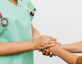 Estas prácticas, aunque suelen mencionarse en el mismo contexto, no significan lo mismo dentro del marco de los derechos humanos ni en la atención médica al final de la vida. CANVA