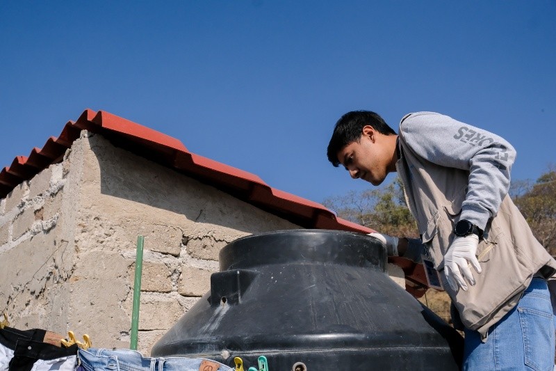 Recomiendan verificar que depósitos de agua, como tinacos y cisternas estén correctamente tapados, y mantener limpias y cubiertas pilas y piletas. CORTESÍA 