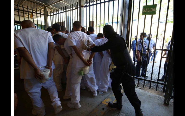 Los cambios constitucionales en El Salvador prevén la cadena perpetua para niños y niñas desde los 12 años. EFE/ARCHIVO