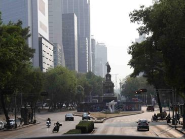 El programa Hoy No Circula se aplica de las 5:00 a las 22:00 horas en todas las alcaldías de la Ciudad de México y en tres zonas conurbadas del Estado de México. SUN/C. Mejía