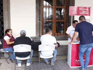 el objetivo principal de las caravanas es acercar las vacantes a las zonas más pobladas y con mayores necesidades del municipio, para que las personas puedan conocer las oportunidades disponibles sin tener que trasladarse grandes distancias. CORTESÍA