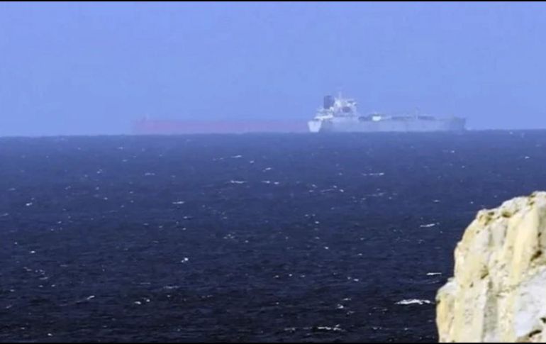 El estrecho de Ormuz permanece cerrado para buques de países considerados enemigos de Irán. EFE/ARCHIVO