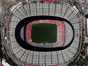 El Estadio Azteca albergará la inauguración de la Copa del Mundo con el partido México vs. Arabia Saudita. Ayer solo estaban disponibles entradas de más de 53 mil pesos. AP/T. Pérez