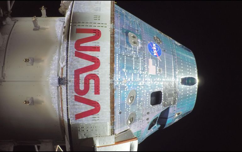 Esta fotografía, proporcionada por la NASA, muestra el exterior de la nave espacial Orion Integrity durante la misión Artemis II. NASA vía AP