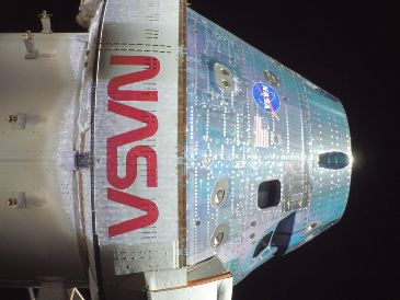 Esta fotografía, proporcionada por la NASA, muestra el exterior de la nave espacial Orion Integrity durante la misión Artemis II. NASA vía AP
