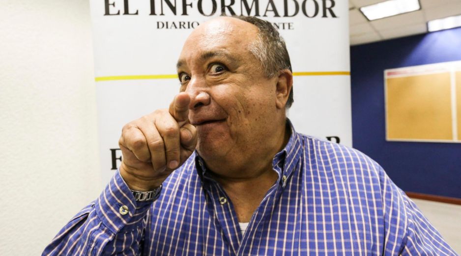 Luis de Alba reconoció que a su edad ya sólo busca pasar el tiempo con su familia. EL INFORMADOR/ARCHIVO