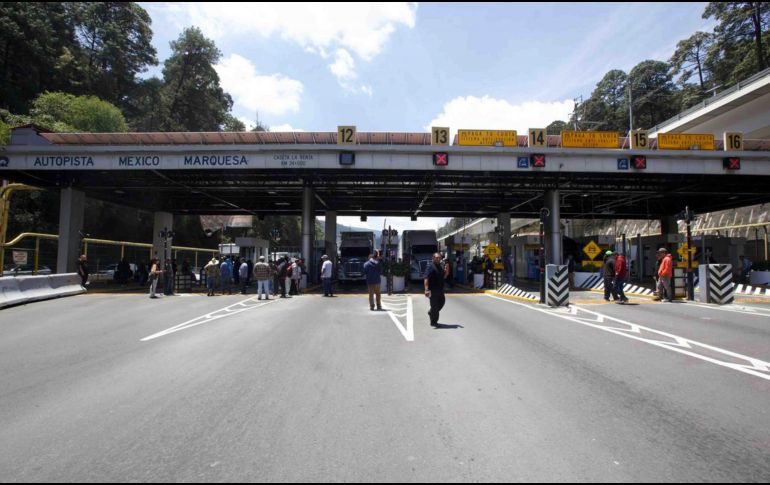La circulación en la autopista México-Toluca ha sido restablecida en su totalidad tras la liberación de la caseta de cobro de La Venta, la cual permaneció tomada durante nueve horas continuas. SUN /O. Alvarado