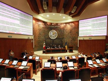 "Consideramos que lo hicieron sin diálogo, en lo oscurito, y después se fueron de vacaciones sin dar la cara a la población", dice el comunicado sobre el Congreso de Jalisco. ESPECIAL