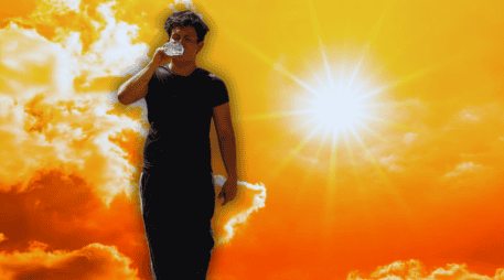 Descubre qué dice la ciencia médica sobre la hidratación perfecta con agua para proteger tu cuerpo del golpe de calor y por qué tu elección de hoy sí importa. EL INFORMADOR / ARCHIVO / ESPECIAL / CANVA