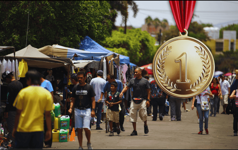 Considerado históricamente como uno de los mercados al aire libre más extensos de toda América Latina, El Baratillo es el rey indiscutible de los domingos en Guadalajara. EL INFORMADOR / ARCHIVO