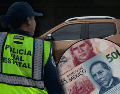 Los conductores y propietarios de vehículos, incluidas las unidades de transporte público, que usen vidrios polarizados, pueden ser acreedores a una multa. EL INFORMADOR/ARCHIVO ESPECIAL/Policía Vial Jalisco