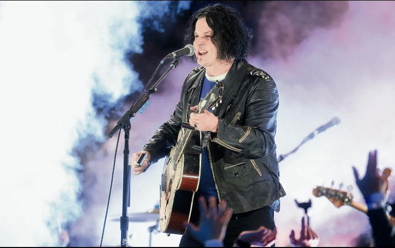 El músico actuó durante el espectáculo del medio tiempo del partido entre los Green Bay Packers y los Detroit Lions, en 2025. AFP