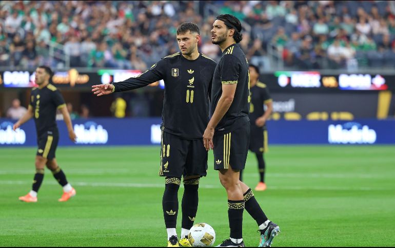 Santiago Giménez y Raúl Jiménez se perfilan para ser los delanteros titulares de México en el Mundial 2026; después de ellos, Armando González y Germán Berterame se disputan un lugar. IMAGO7/D. Vega