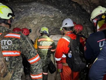 Tras su salida, el minero recibió atención inmediata por parte de personal paramédico, dice el comunicado, quienes realizaron labores de estabilización en el lugar. X / @CNPC_MX