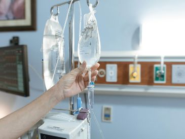 Las autoridades llaman a evitar productos “milagro” y acudir siempre con especialistas certificados. PEXELS