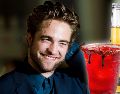 ¿Cuál es la relación de Robert Pattinson con las micheladas? Te lo contamos. AP / ARCHIVO