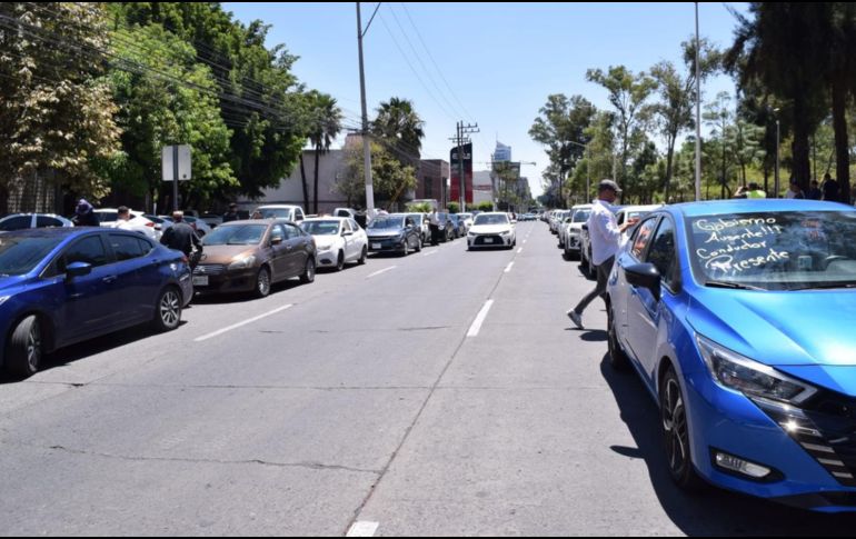El gobierno informó que Uber no tiene permiso para brindar servicio dentro de los aeropuertos del país, contrario a lo que la empresa había señalado ayer. ESPECIAL