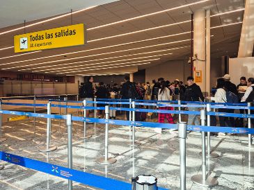 Las aerolíneas están respondiendo con cautela, recortando horarios y ajustando precios de maneras que, según expertos, se sentirán de forma desigual en el mercado. EL INFORMADOR/J. Acosta