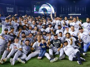 La directiva albiazul y Benjamín Gil, coach del equipo, hablaron sobre el compromiso que tienen para conseguir sus objetivos. CORTESÍA/ CHARROS DE JALISCO.