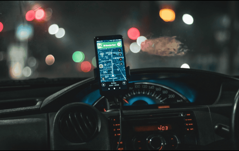 Incluso el uso del auto propio se está dejando de lado, dándole así prioridad a aplicaciones como Uber, DiDi, entre otras, por comodidad y otras razones. CANVA