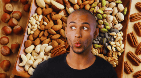 El lavado de los frutos secos es una medida preventiva clave para reducir la exposición a microorganismos patógenos. ESPECIAL / CANVA