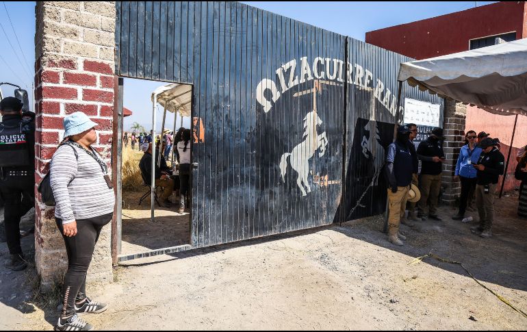 Fue el 05 de marzo de ese año cuando el predio cobró mayor foco, una vez que el colectivo Guerreros Buscadores de Jalisco documentó e hizo extensivo el hallazgo de cientos de prendas de ropa y calzado. EL INFORMADOR/ A. Navarro