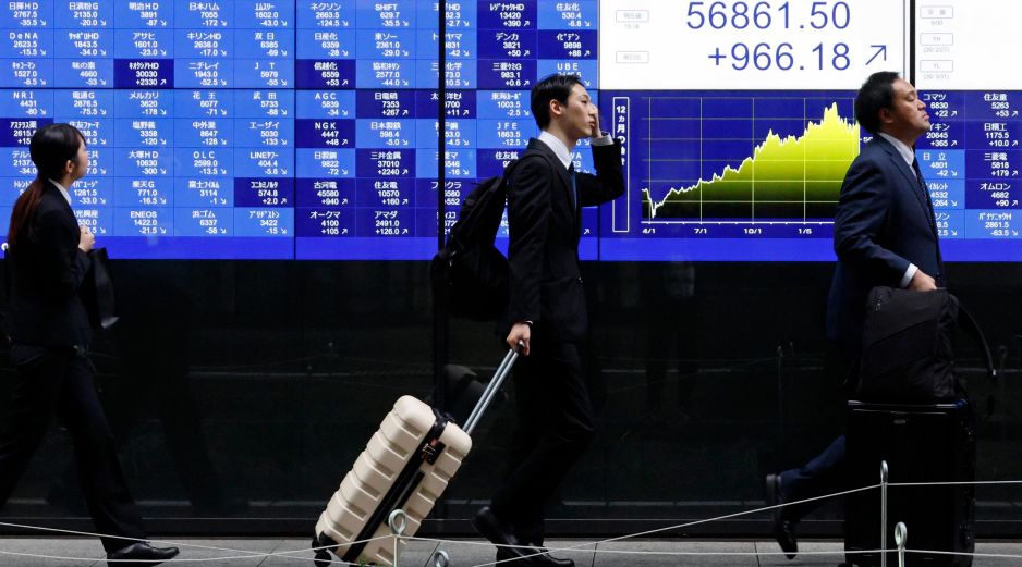 En el cómputo semanal, el Dow Jones ganó un 3 %, el S&P 500 avanzó un 3.6 % y el Nasdaq subió un 4.7 por ciento. EFE/F. Robichon