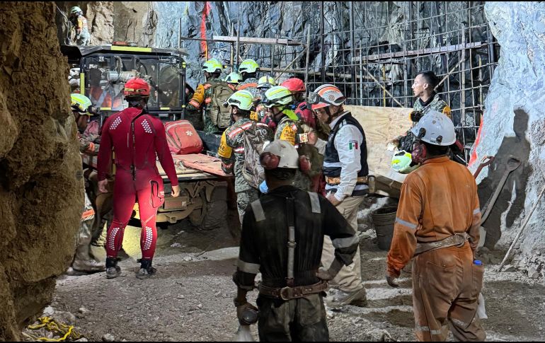 Aún se continúa con los trabajos de extracción de agua y lodo de los túneles de la mina Santa Fe. EFE/Coordinación Nacional de Protección Civil