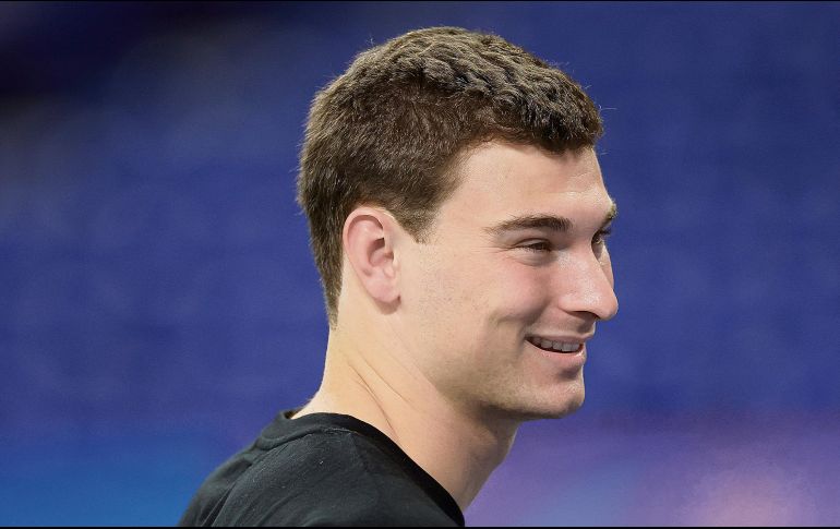 Fernando Mendoza. El quarterback se perfila como el favorito para la primera elección. AFP
