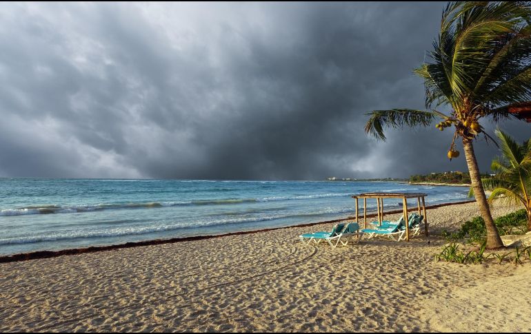 Tener agua caliente y nubes de tormenta no es suficiente para generar un ciclón organizado y destructivo. ESPECIAL / CANVA