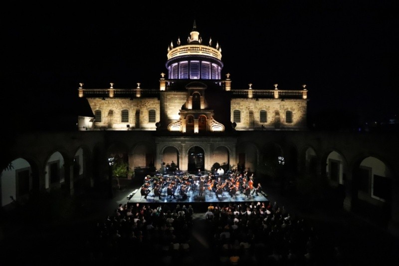 La Orquesta Filarmónica de Jalisco reafirma su presencia en la vida cultural de Guadalajara y su compromiso por diversificar los espacios de encuentro con la música. FACEBOOK / OFJ&nbsp;