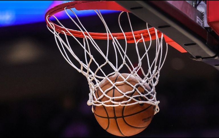 En el formato de reclasificación de la NBA, implementado con este sistema desde 2021, los sembrados del siete al diez de cada conferencia disputan esta ronda. EFE / C. Herrera-Ulashkevich
