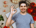 Este alimento puede incorporarse crudo en pequeñas cantidades o en forma de suplementos, ofreciendo una alternativa más cómoda para quienes desean evitar su sabor fuerte. ESPECIAL / CANVA