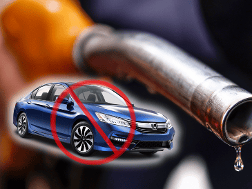 Combinar medio tanque de gasolina regular con medio tanque de Premium no te salvará de un daño en el motor. EFE/H. Guillaume