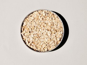 Sí, la avena es un alimento saludable, pero no es perfecta ni debe consumirse en exceso. Unsplash