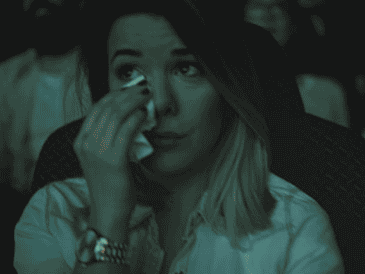 Cuando una historia conecta con valores, recuerdos o situaciones similares a la vida del espectador, la reacción emocional suele intensificarse, generando una experiencia más profunda. PIXABAY