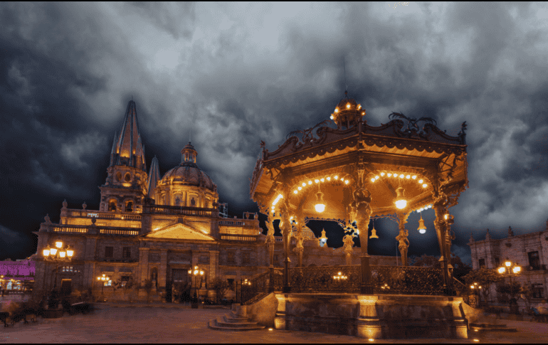 Los modelos climáticos más precisos apuntan a que el próximo domingo 19 de abril se registrarán las primeras lluvias ligeras en la región centro de Jalisco. ESPECIAL / CANVA