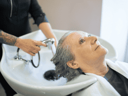 El cabello es uno de los factores más importantes dentro de la estética y apariencia física. ESPECIAL / CANVA