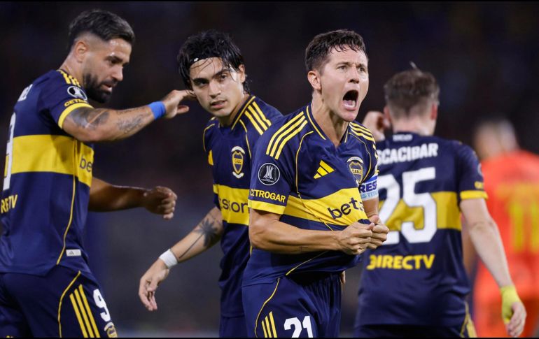 Se han enfrentado en 265 partidos oficiales, con Boca Juniors liderando con 93 victorias, frente a las 88 de River Plate, y 84 empates. EFE.