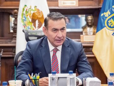 Salvador Zamora Zamora encabezó la reunión con conductores de plataformas. ESPECIAL