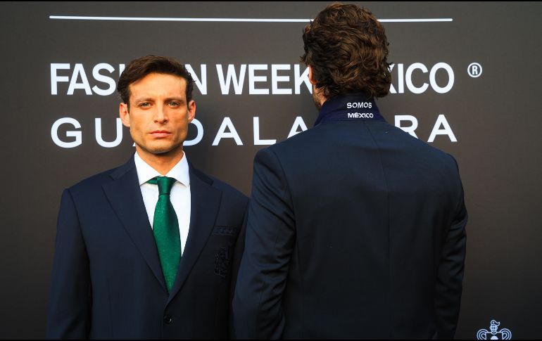 La representante de Calderoni detalló que el traje está realizado con una tela italiana con características especiales que permiten que se ciña con comodidad al cuerpo. EL INFORMADOR / ARCHIVO