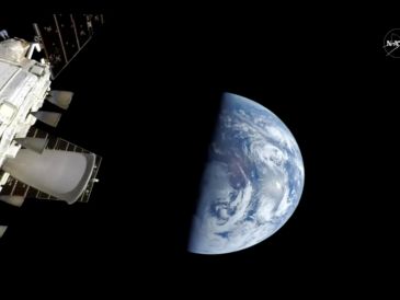 Por los problemas en el baño, la NASA recomendó a los astronautas emplear métodos alternativos, similares a pañales para adultos. EFE / ESPECIAL / NASA