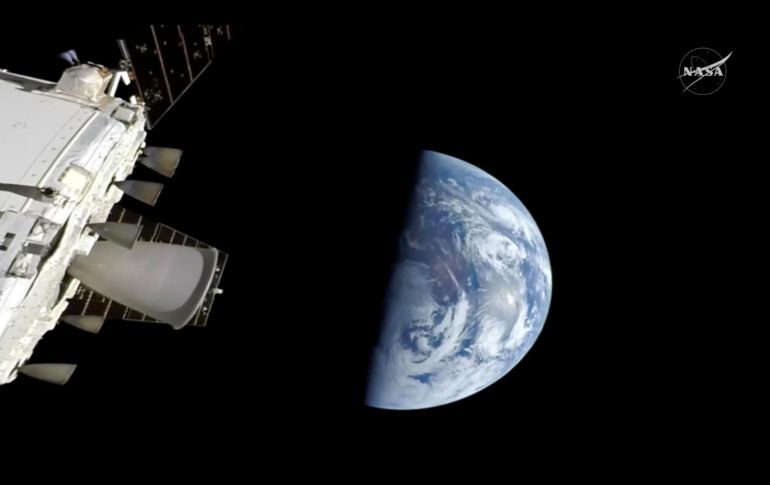 Por los problemas en el baño, la NASA recomendó a los astronautas emplear métodos alternativos, similares a pañales para adultos. EFE / ESPECIAL / NASA