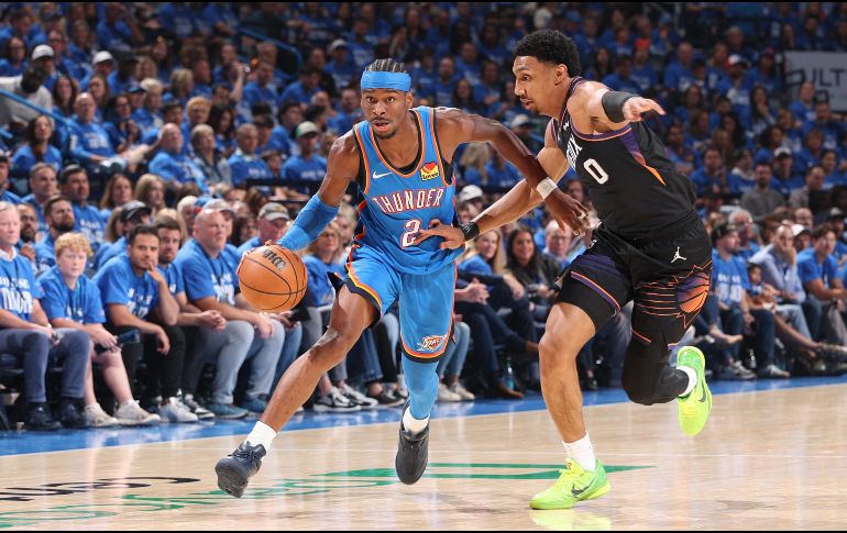 Ambas quintetas se volverán a enfrentar el miércoles en el segundo duelo de la serie. AFP/ Z. BEEKER.