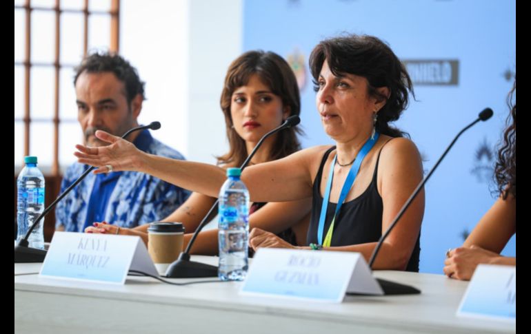 La directora Kenya Márquez regresó al Festival Internacional de Cine en Guadalajara para presentar su más reciente largometraje, Se busca, una obra que marca el cierre de una trilogía iniciada con Fecha de caducidad y continuada con Asfixia