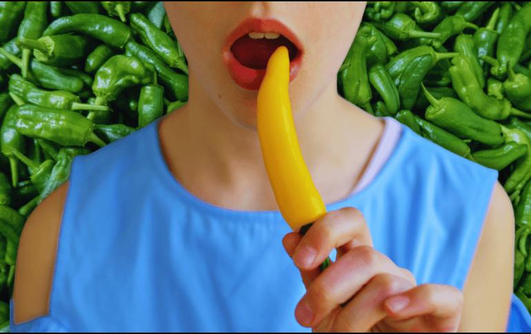 En conclusión, atreverse a dar esa mordida crujiente y picante es un verdadero regalo preventivo para tu salud integral. ESPECIAL / CANVA