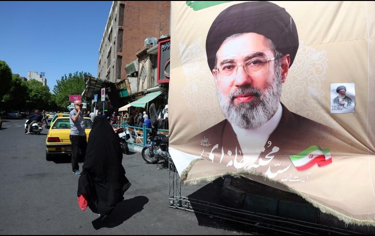 Teherán reiteró este miércoles que no acudirá a nuevas rondas de diálogo mientras persista el bloqueo naval de sus puertos. EFE/EPA/A. Taherkenareh