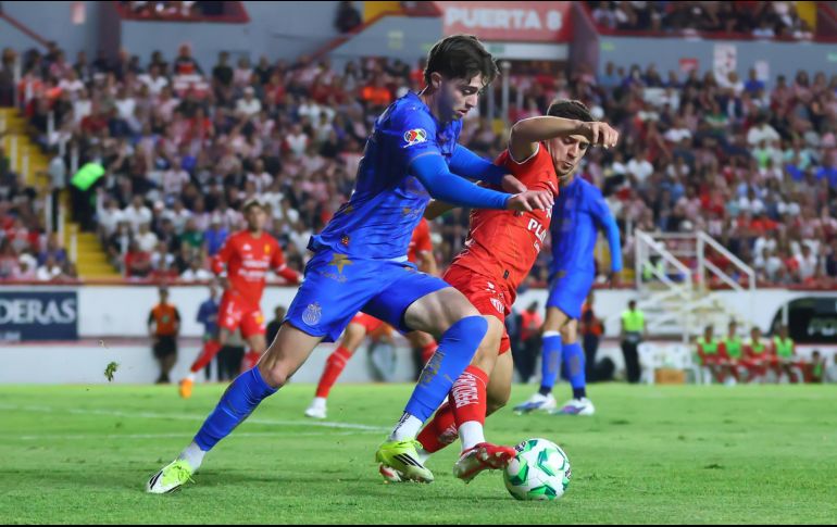 Con 35 puntos, el Rebaño se mantiene en la cima, pero siente el aliento de los Pumas de la UNAM, que con 33 unidades acechan la posición de honor a falta de una fecha. IMAGO7/P. Ramírez