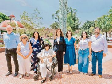 Autoridades y víctimas participaron en la ceremonia conmemorativa por el 34 aniversario de las explosiones del 22 de abril de 1992. ESPECIAL