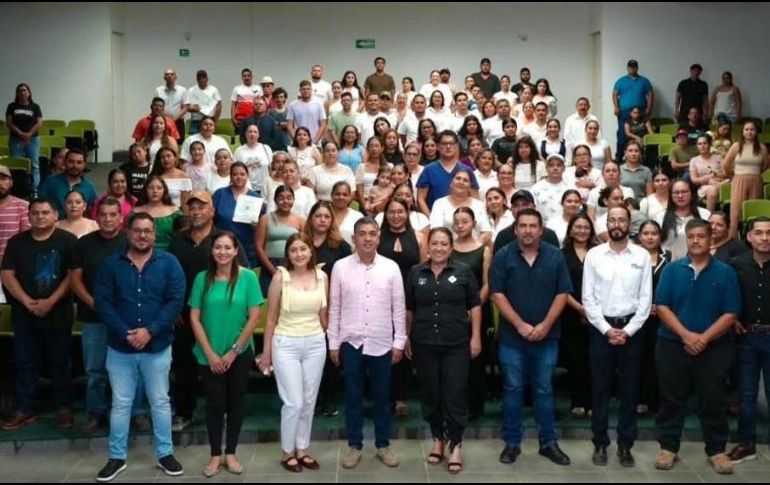 El IDEFT reafirma su compromiso de acercar formación accesible y pertinente a la población. CORTESÍA.